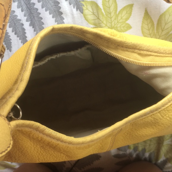 💛“The Sak” hobo in vibrant yellow. 💛 - Picture 10 of 17